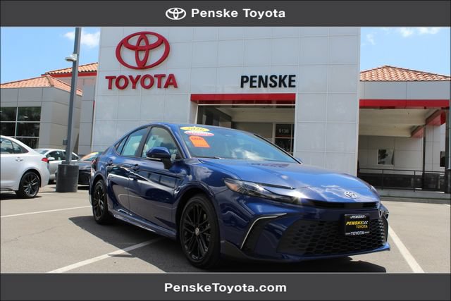 Certified 2026 Toyota Camry SE FWD image 1