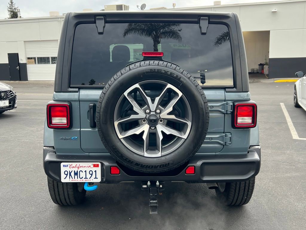 Used 2024 Jeep Wrangler Unlimited w/ Technology Group image 10