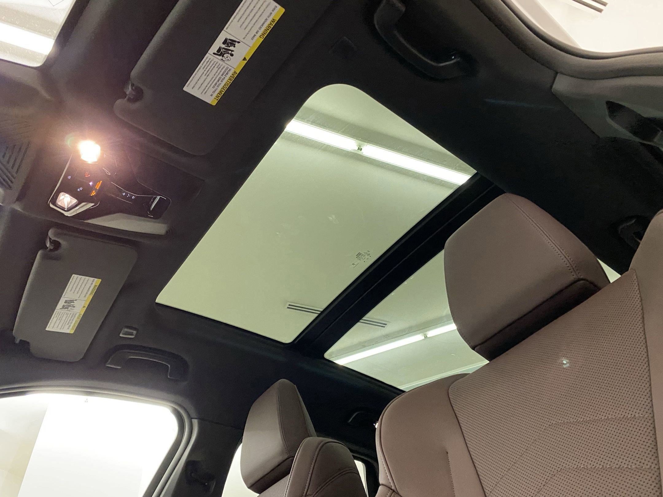 Used 2025 BMW X1 xDrive28i w/ Technology Package image 13