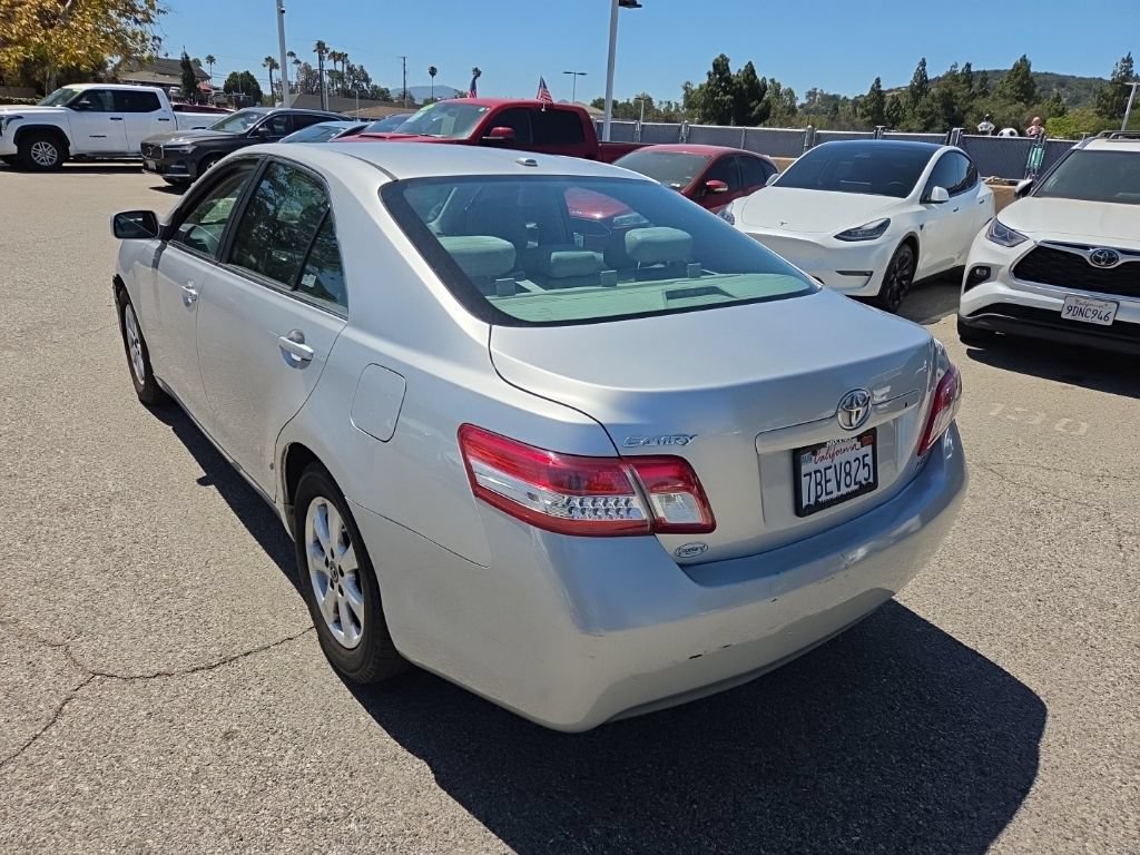 Used 2010 Toyota Camry FWD image 3