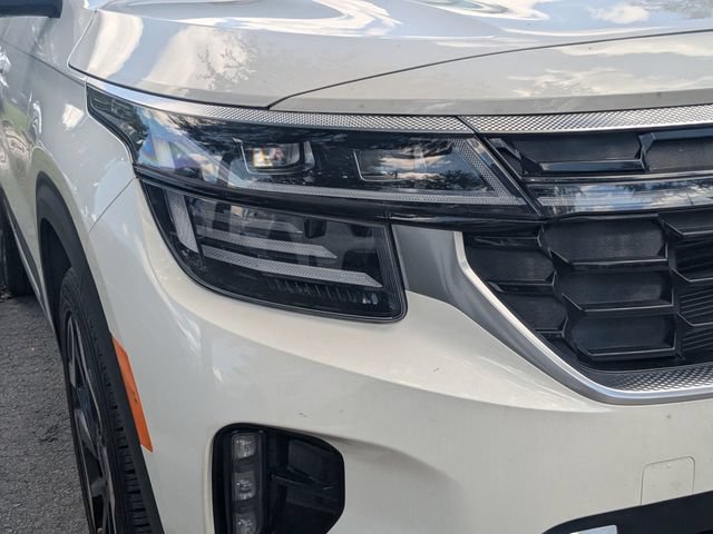 Certified 2025 Kia Seltos SX w/ SX Sunroof Package AWD/4WD image 8