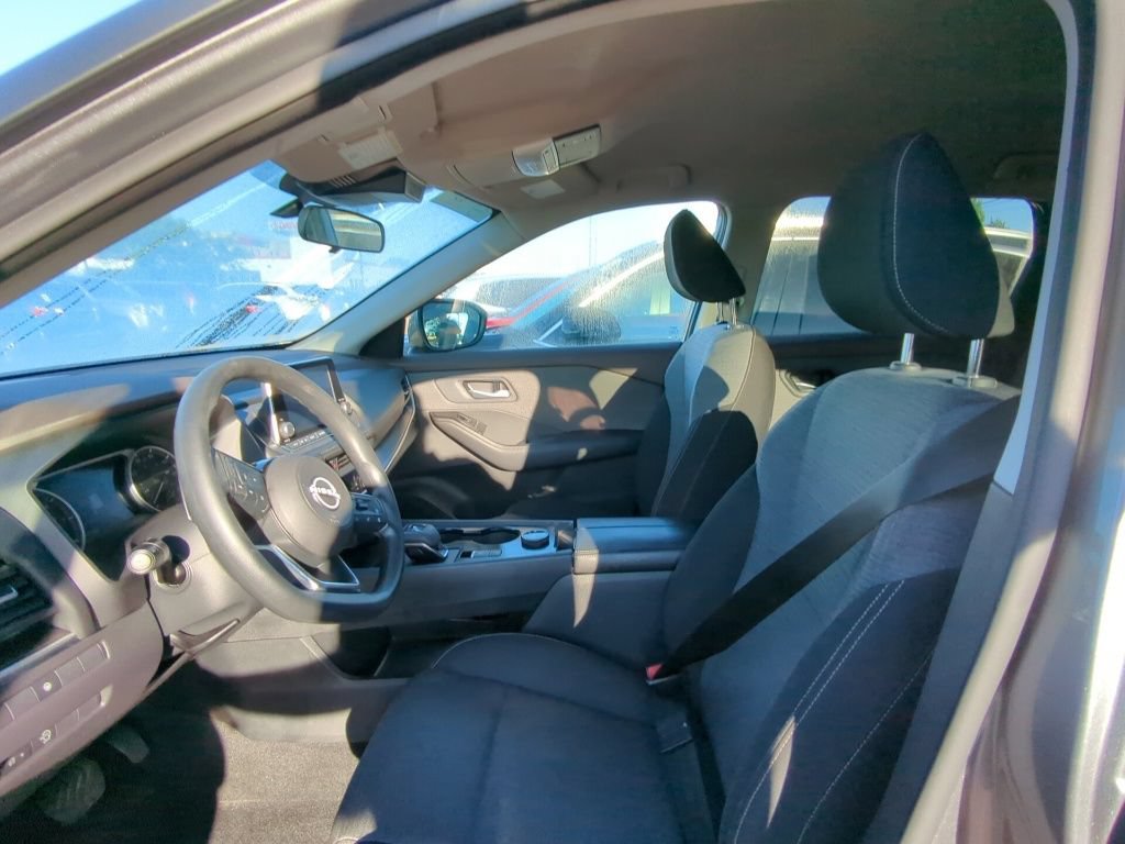 Used 2023 Nissan Rogue SV AWD/4WD image 6