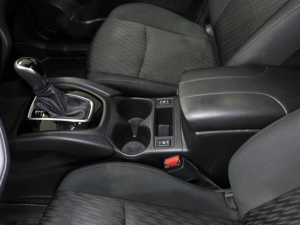 Used 2020 Nissan Rogue SV AWD/4WD image 24