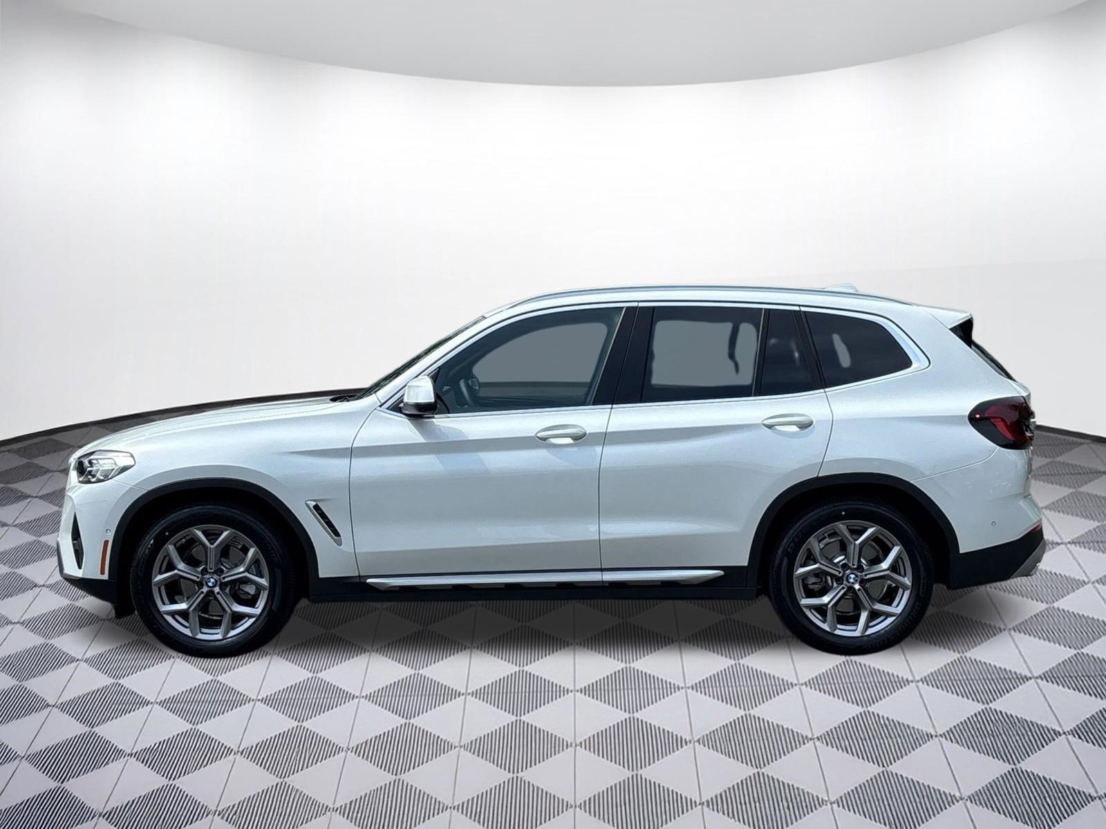 Certified 2023 BMW X3 xDrive30i w/ Convenience Package AWD/4WD image 2