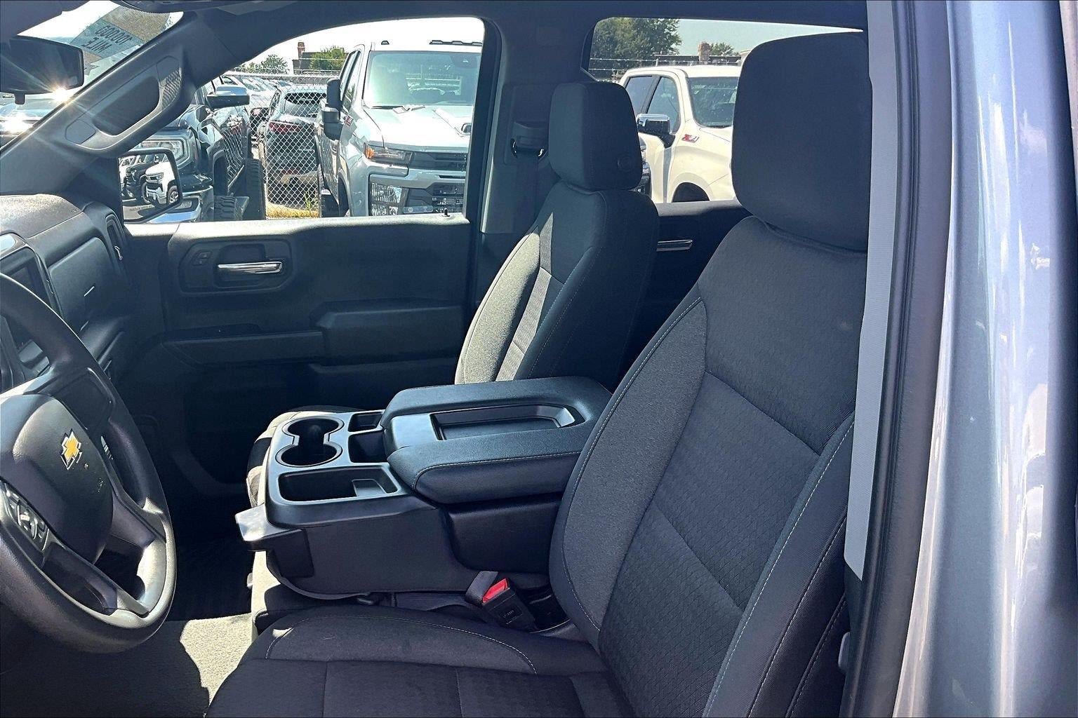 Used 2023 Chevrolet Silverado 1500 Custom AWD/4WD image 23
