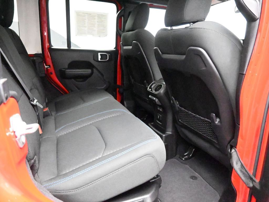 Used 2024 Jeep Wrangler Unlimited Rubicon 4xe image 22