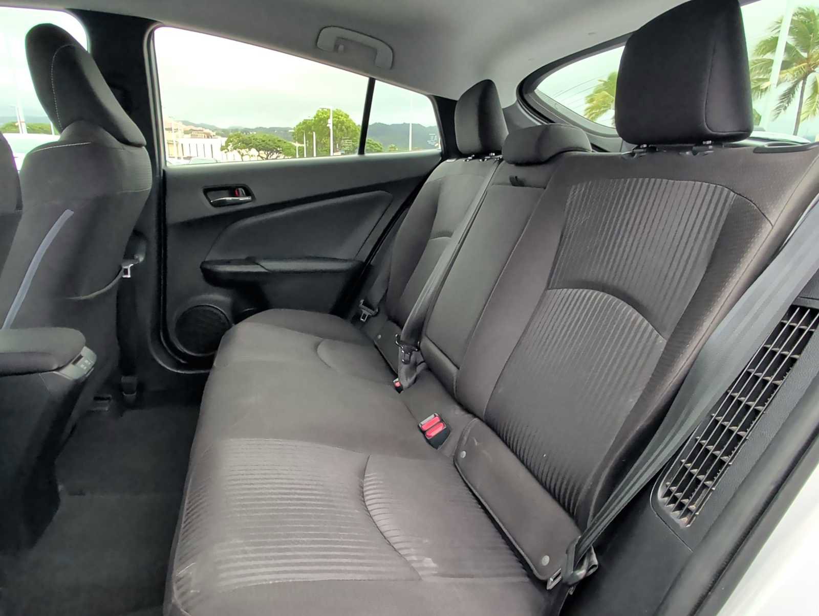 Used 2020 Toyota Prius Prime LE image 22