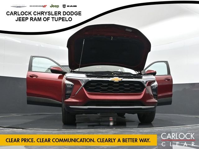Used 2025 Chevrolet Trax LT w/ Driver Confidence Package image 58