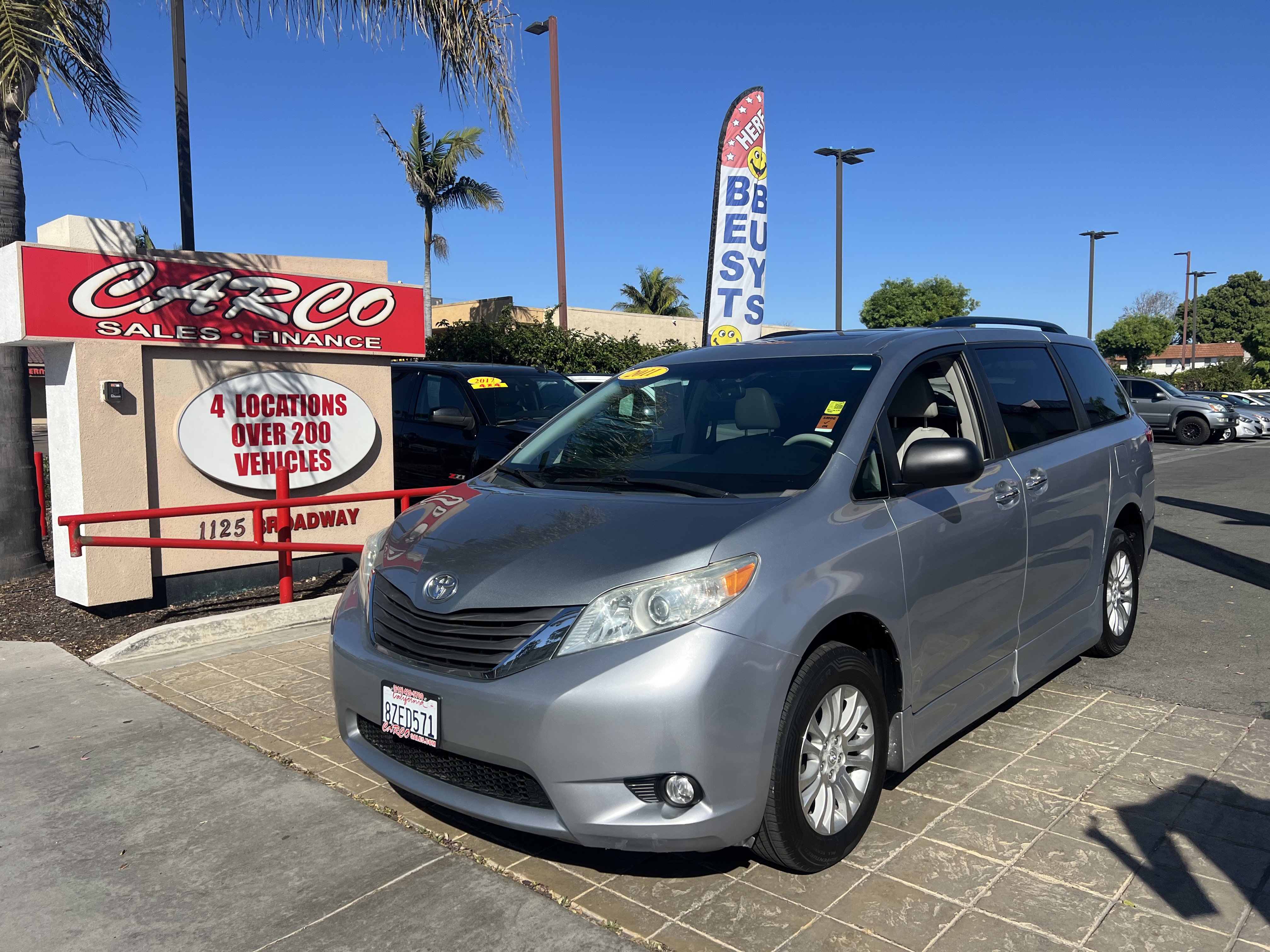 Used 2011 Toyota Sienna XLE FWD image 18