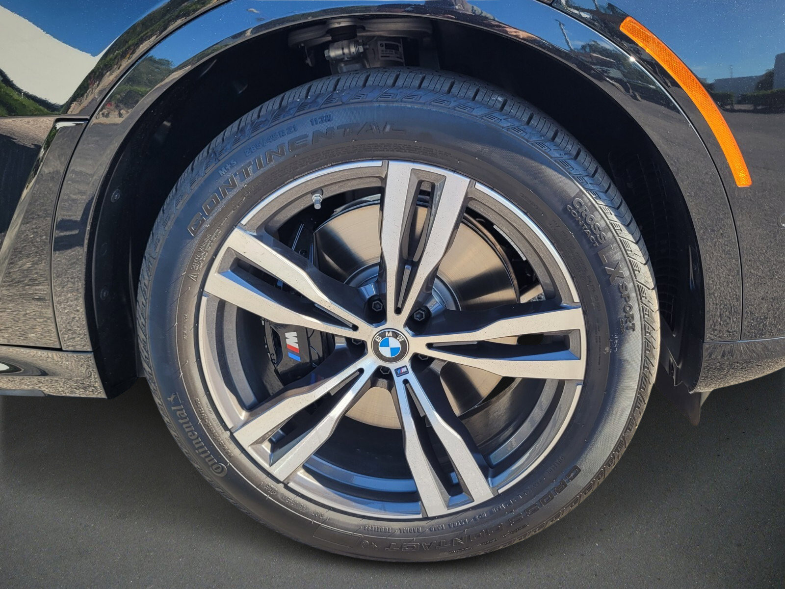 New 2026 BMW X7 M60i w/ Executive Package image 9