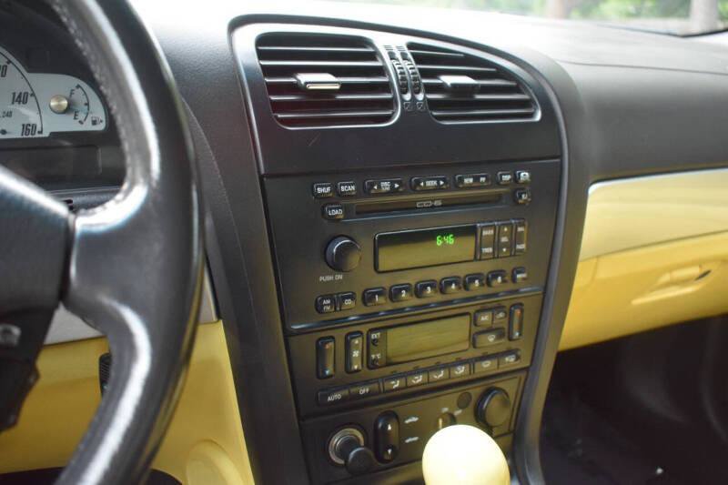 Used 2002 Ford Thunderbird RWD image 17