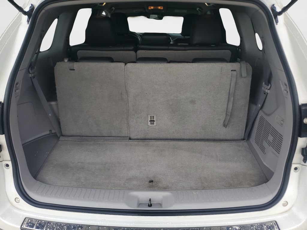 Used 2018 Toyota Highlander LE FWD image 9
