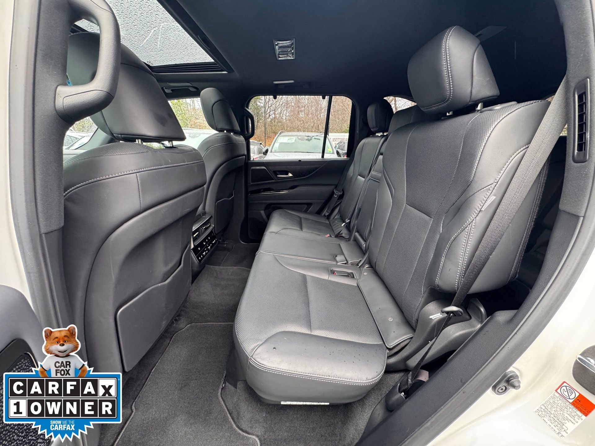 Used 2023 Lexus LX 600 4WD w/ Luxury Package image 20