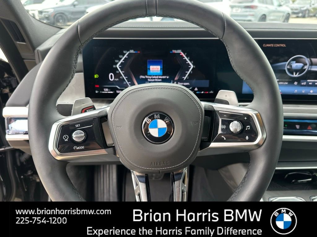 Certified 2025 BMW 740i image 9