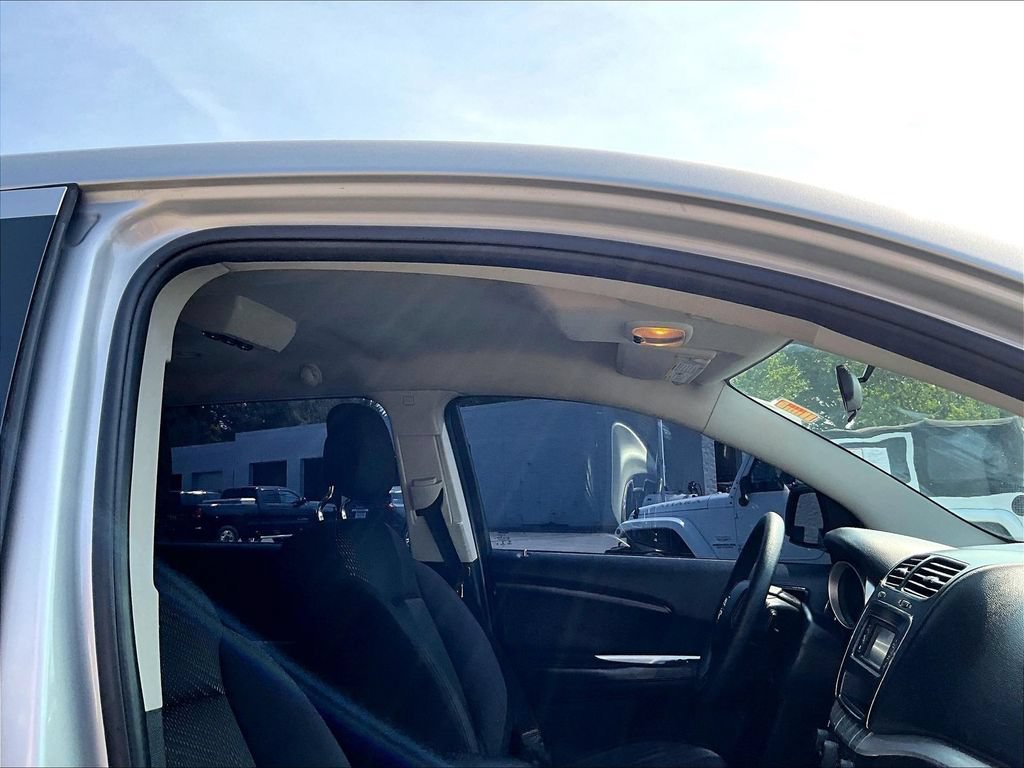 Used 2013 Dodge Journey American Value Package w/ Flexible Seating Group FWD image 23