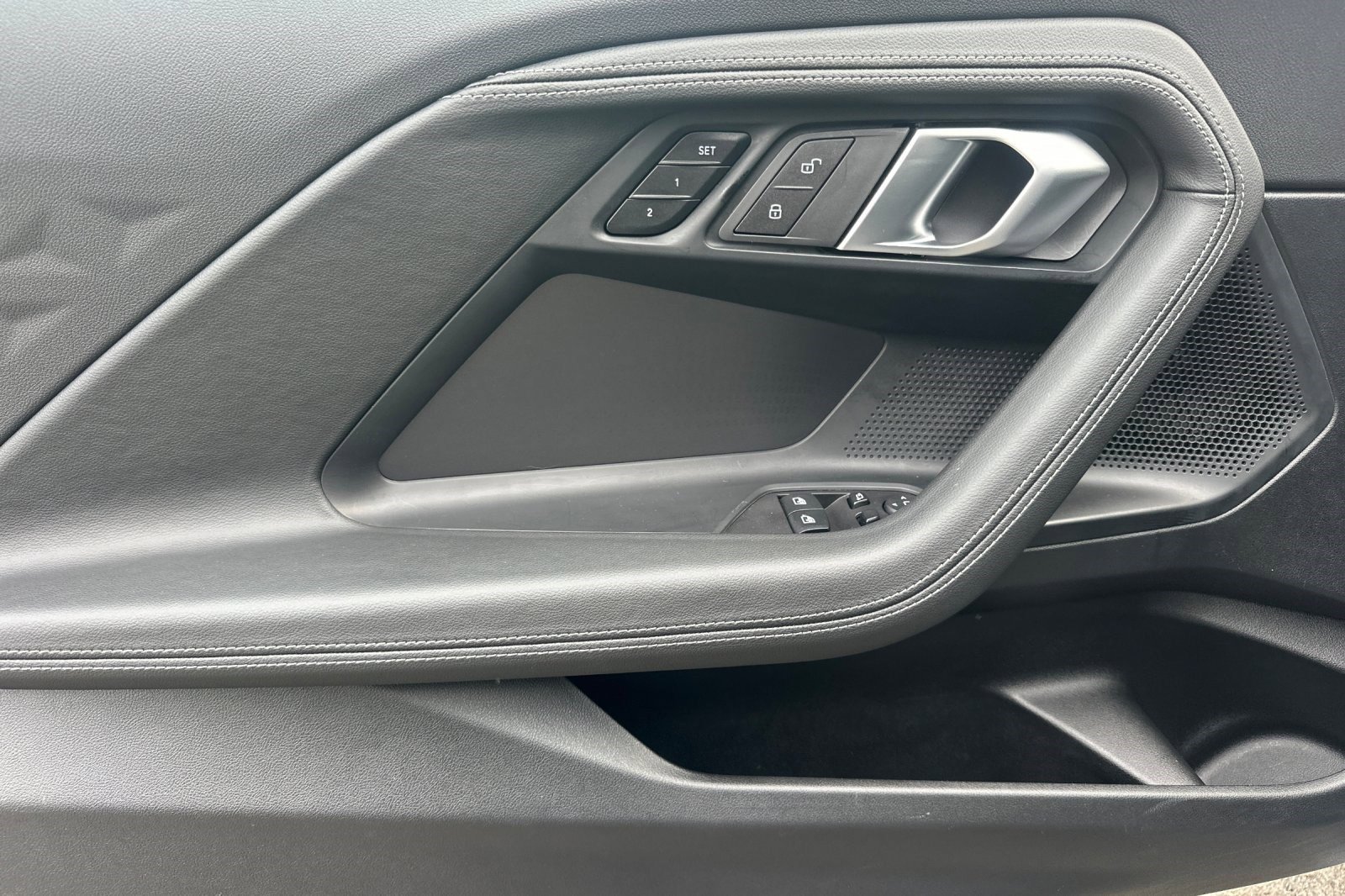 Used 2025 BMW 230i Coupe w/ Premium Package image 12