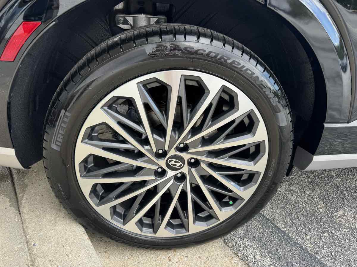 Used 2026 Hyundai Palisade Calligraphy AWD/4WD image 40