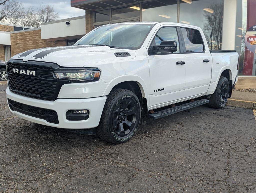 Used 2025 RAM 1500 Big Horn AWD/4WD image 4