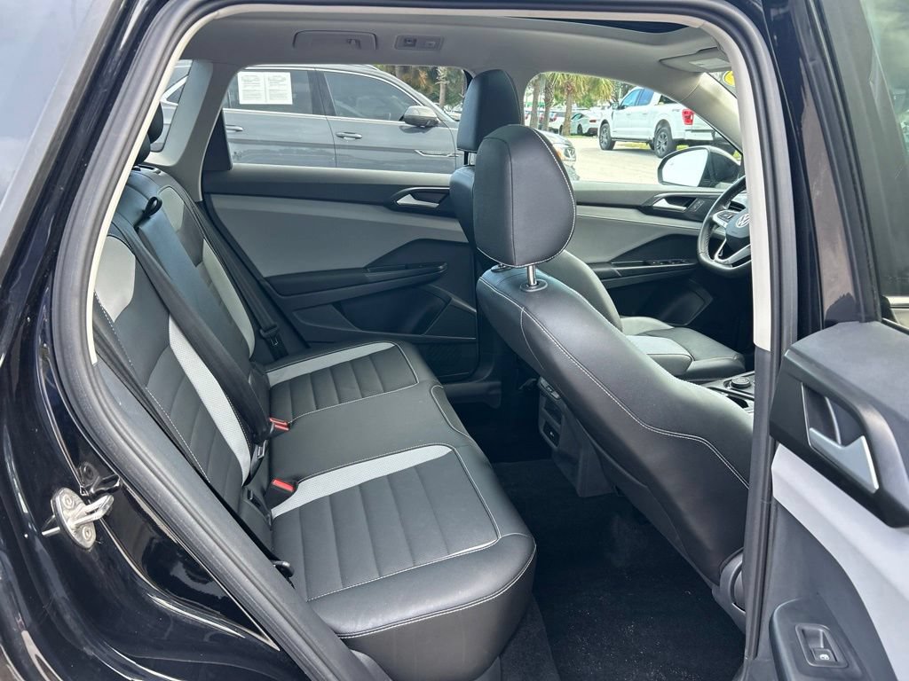 Certified 2023 Volkswagen Taos SEL AWD/4WD image 49