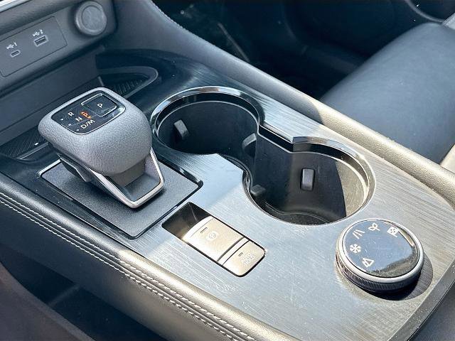 Used 2023 Nissan Rogue SL AWD/4WD image 14