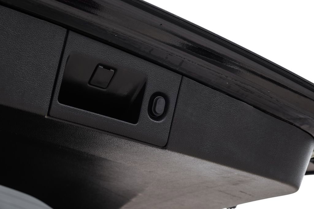 Used 2019 Cadillac Escalade Premium Luxury w/ LPO, Radiant Package RWD image 57