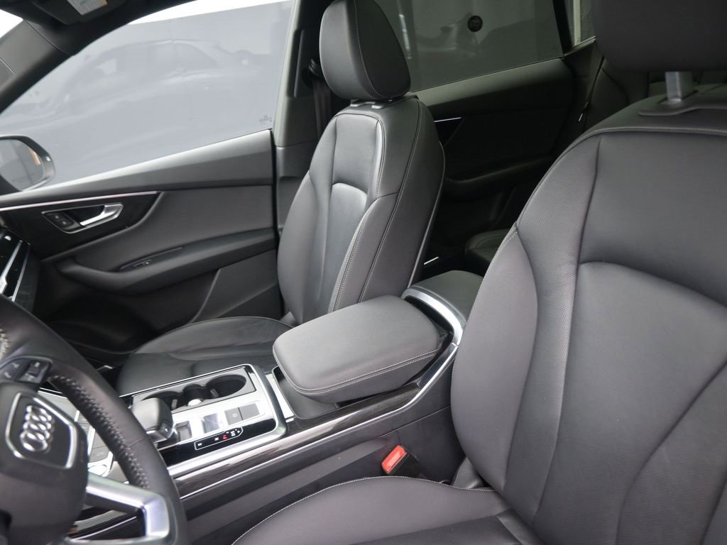 Used 2019 Audi Q8 Premium Plus w/ Premium Plus image 9