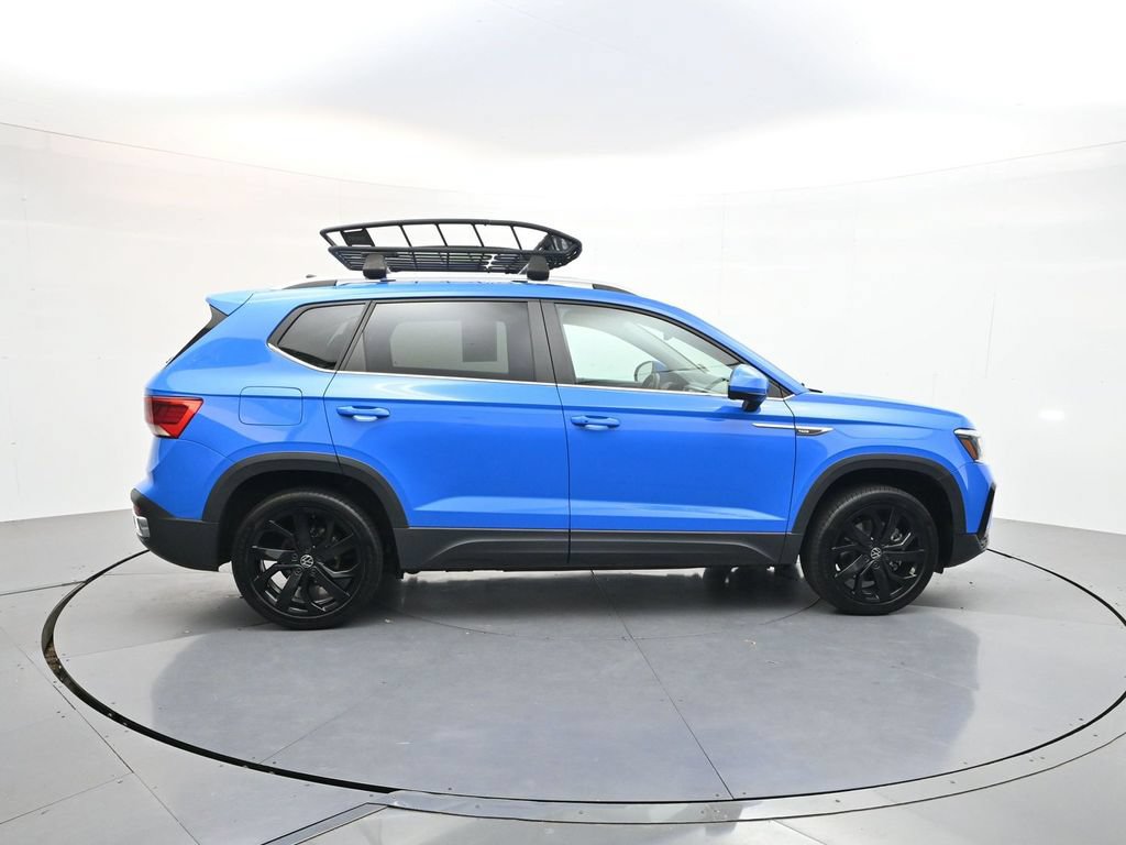 Used 2023 Volkswagen Taos SE w/ Black Wheel Package FWD image 8