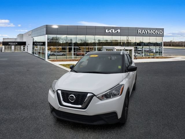 Used 2018 Nissan Kicks SV FWD image 7