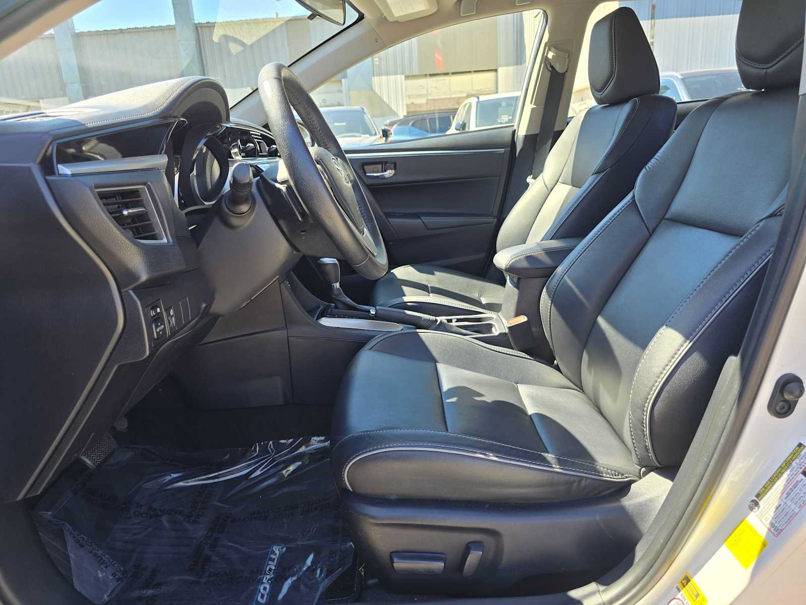 Used 2015 Toyota Corolla S Premium FWD image 18