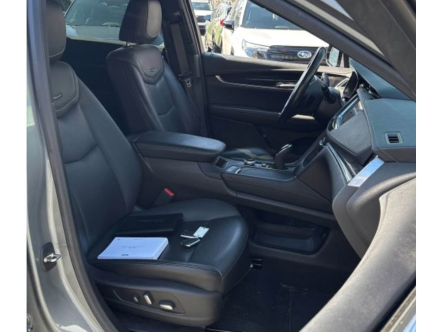 Used 2023 Cadillac XT5 Premium Luxury image 6