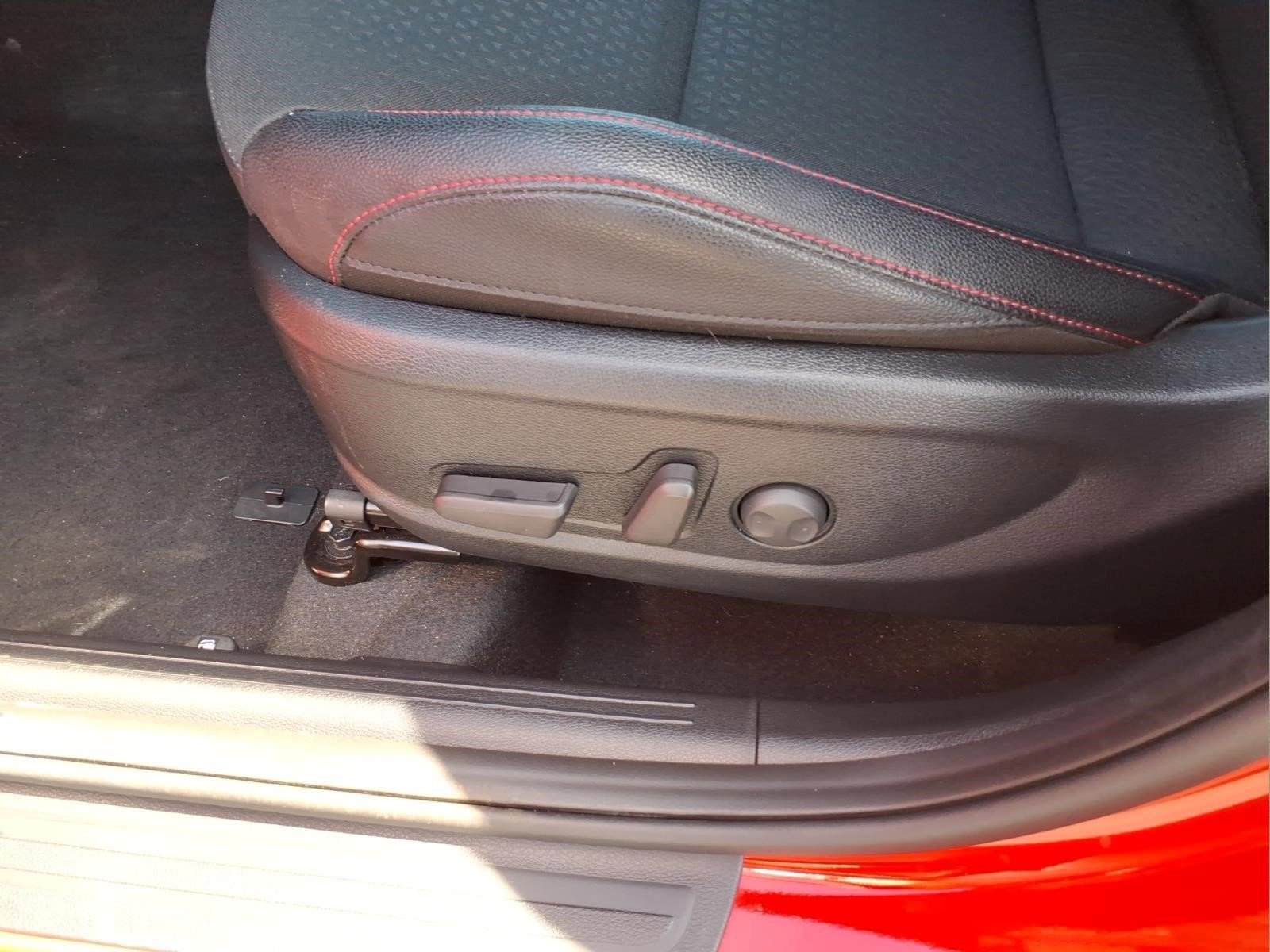 Used 2025 Kia Soul GT-Line w/ GT-Line Technology Package FWD image 21