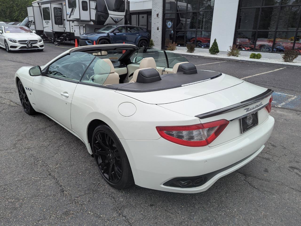 Used 2013 Maserati GranTurismo Convertible RWD image 47