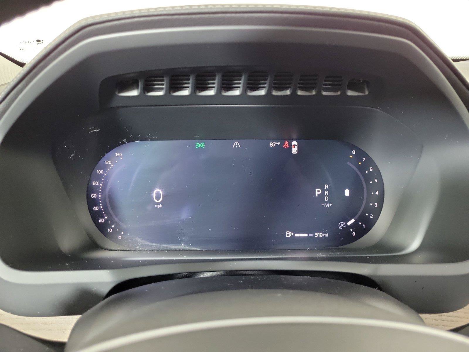 Used 2025 Volvo XC90 B6 Plus AWD/4WD image 25