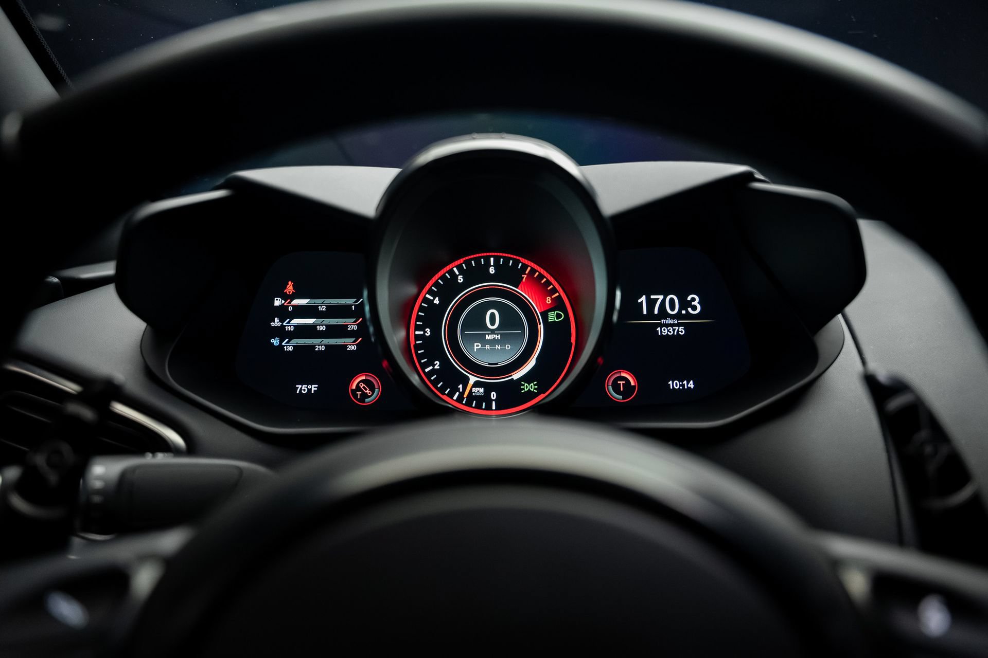 Used 2022 Aston Martin V8 Vantage Coupe RWD image 55