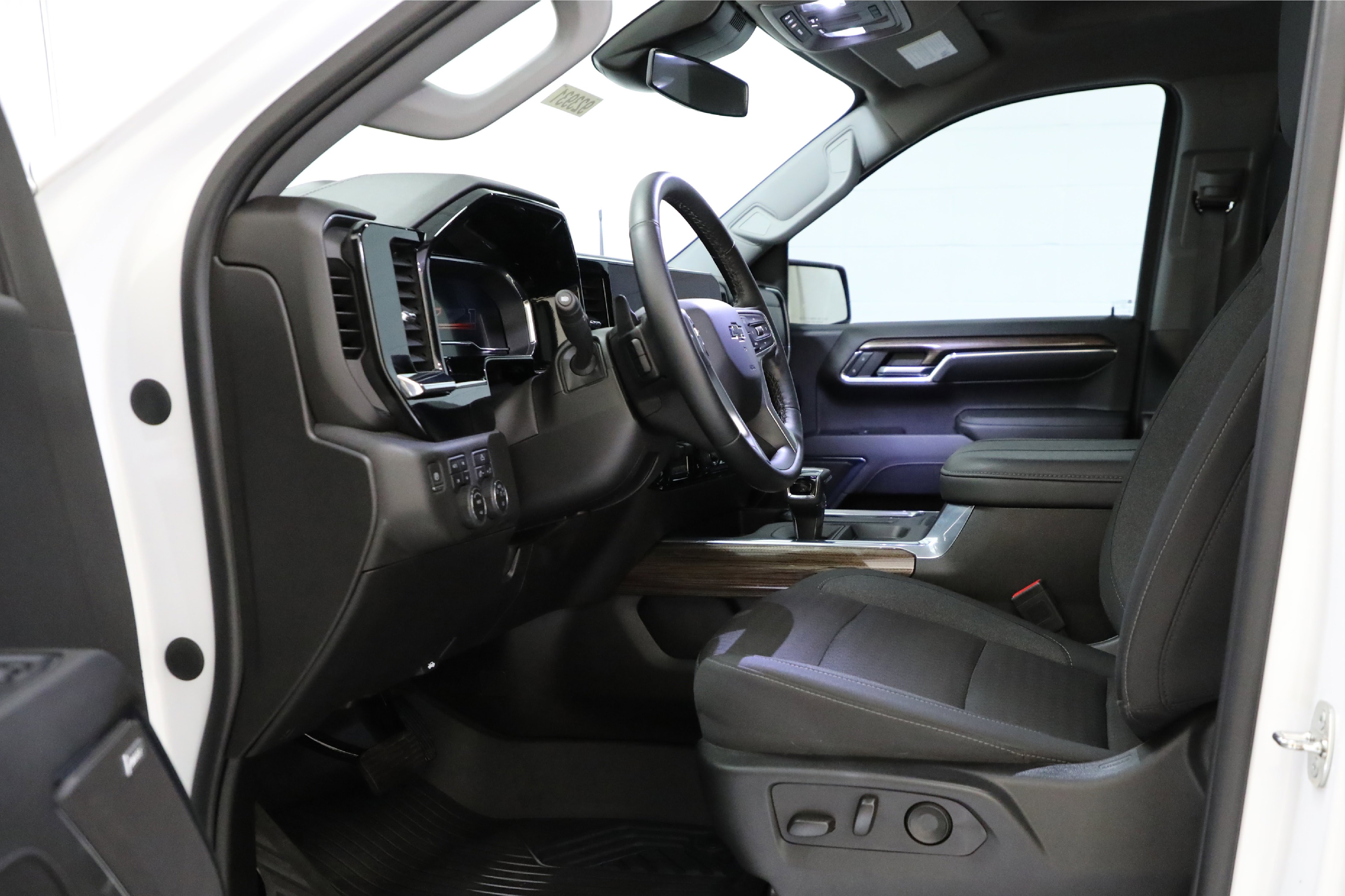 Certified 2024 Chevrolet Silverado 1500 RST w/ All Star Edition Plus image 11