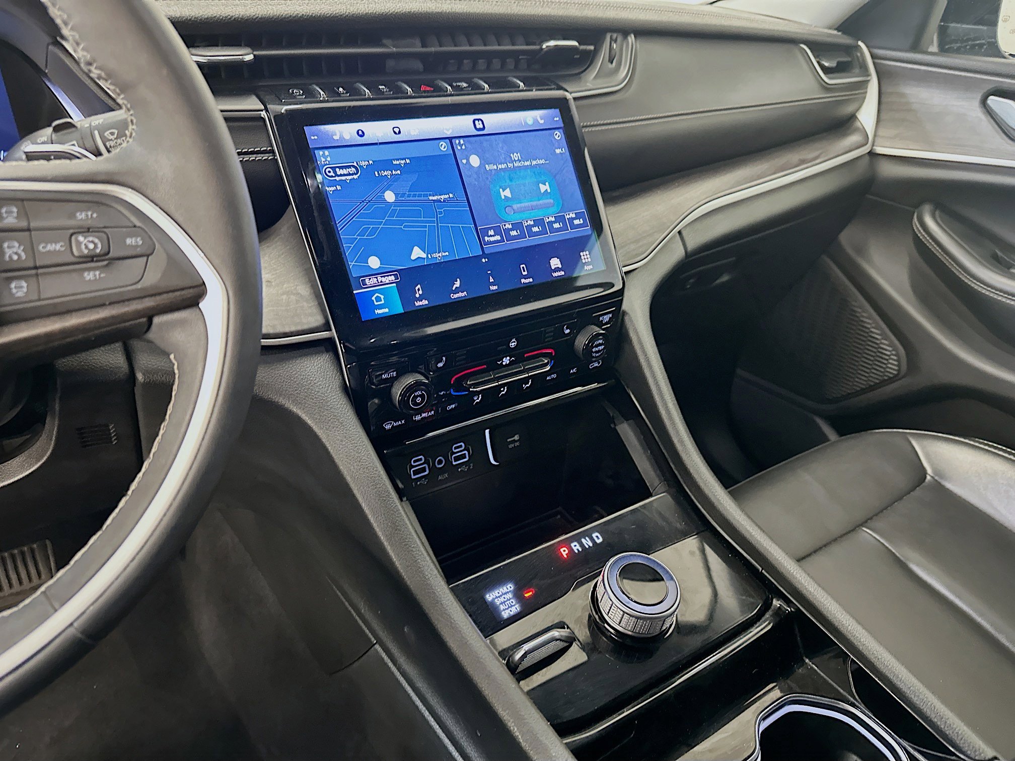 Used 2023 Jeep Grand Cherokee L Limited image 26