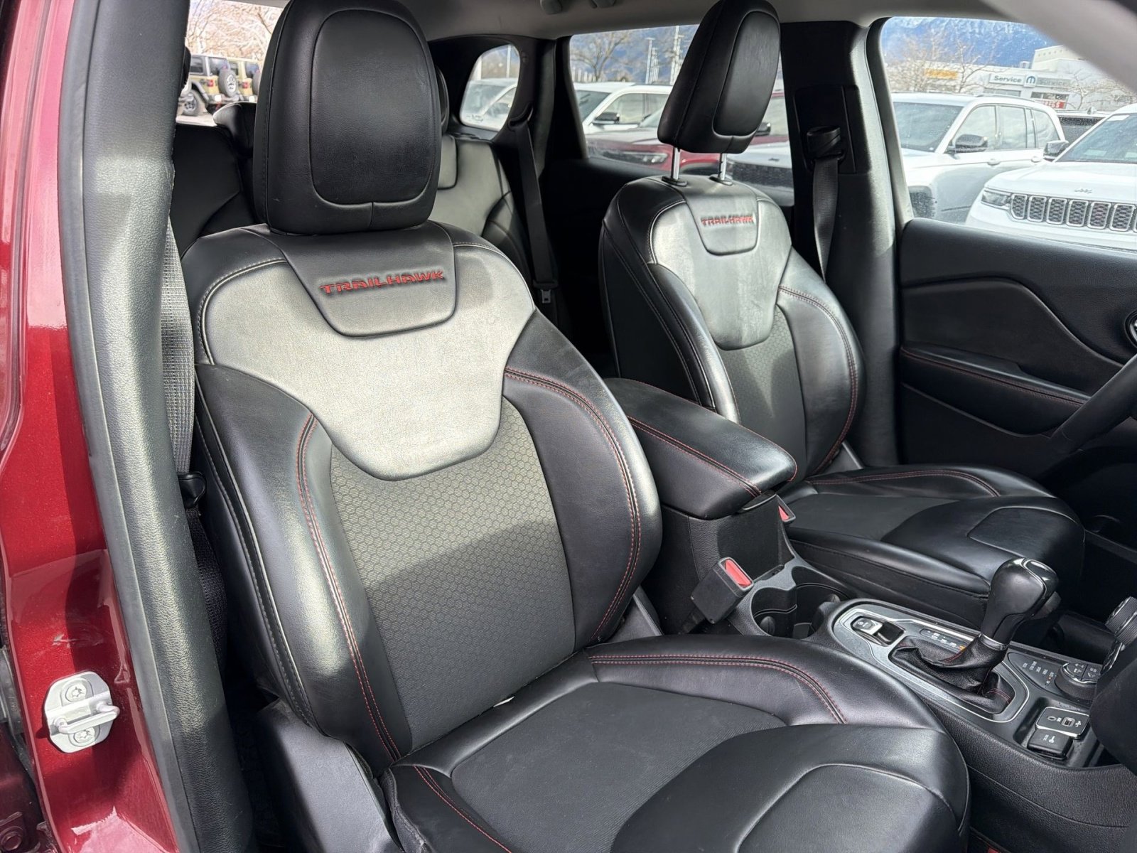 Used 2021 Jeep Cherokee Trailhawk w/ Comfort/Convenience Group image 33