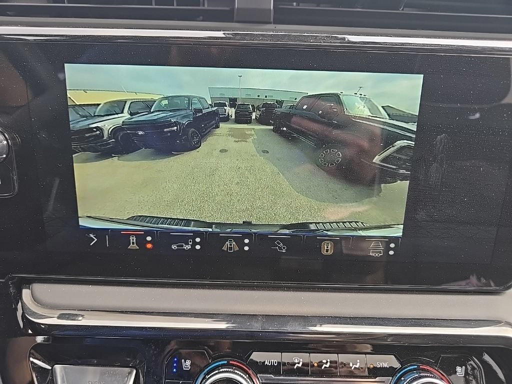 Used 2026 GMC Sierra 2500 AT4X w/ LPO, Black Badging Package AWD/4WD image 32