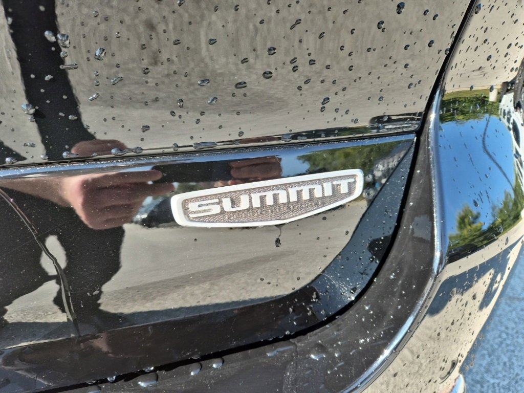 New 2025 Jeep Grand Cherokee L Summit image 8