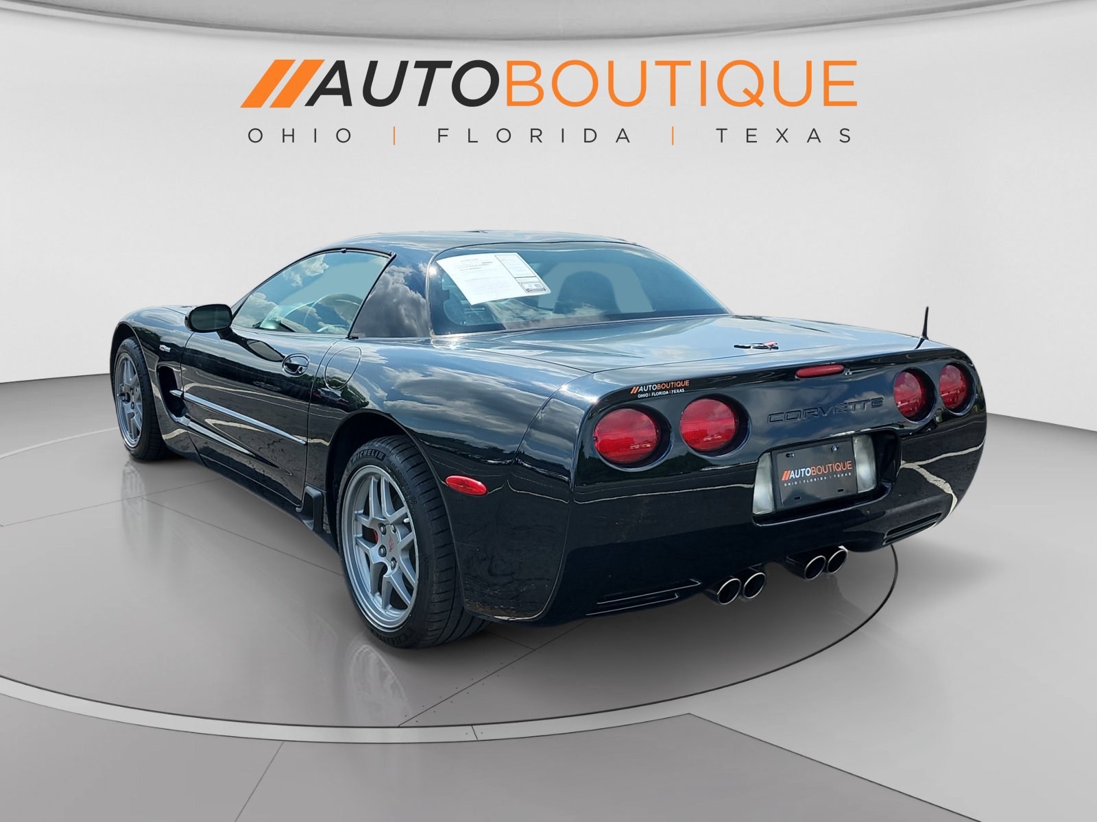 Used 2004 Chevrolet Corvette Z06 w/ Memory Package RWD image 3