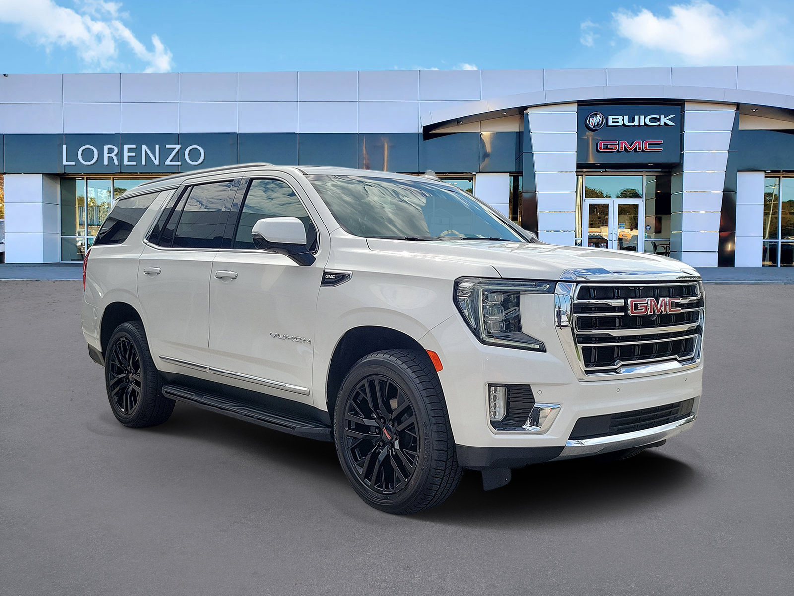 Used 2022 GMC Yukon SLT w/ SLT Premium Package AWD/4WD image 3