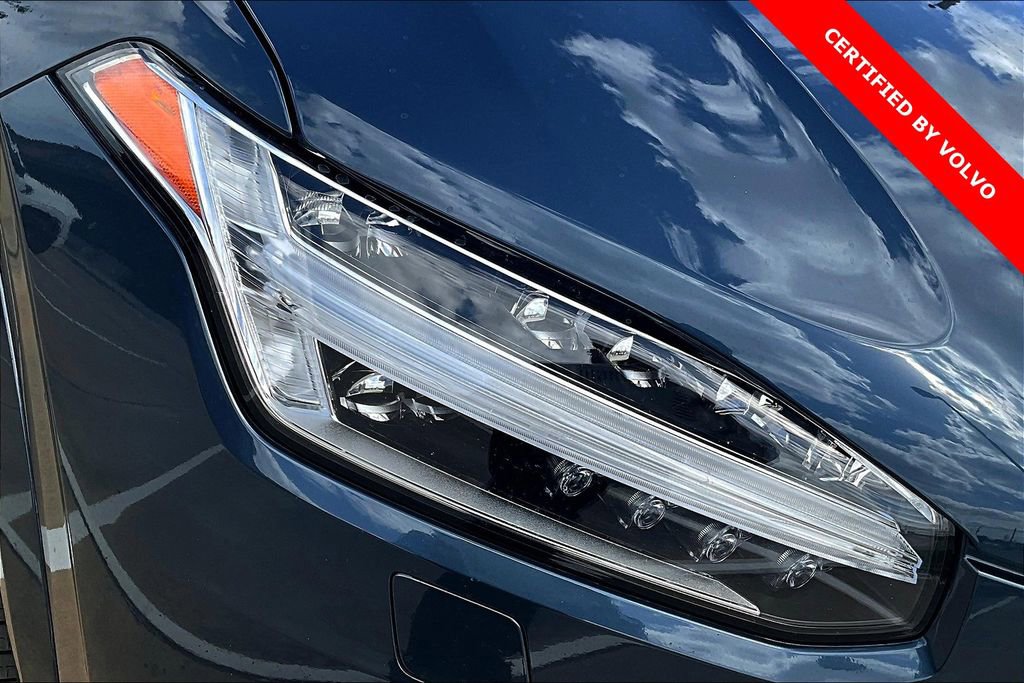 Certified 2023 Volvo XC90 B6 Plus image 39