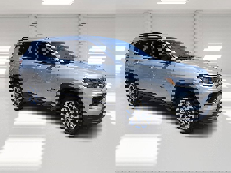 Certified 2025 Jeep Compass Latitude AWD/4WD image 7
