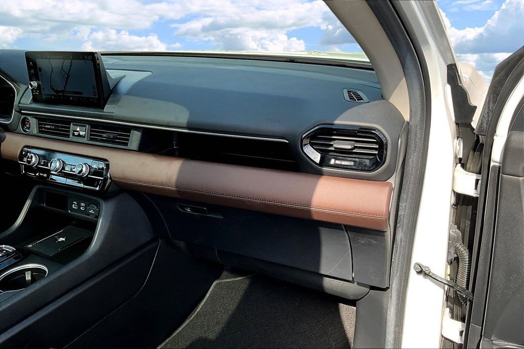 Used 2025 Honda Pilot Elite image 29