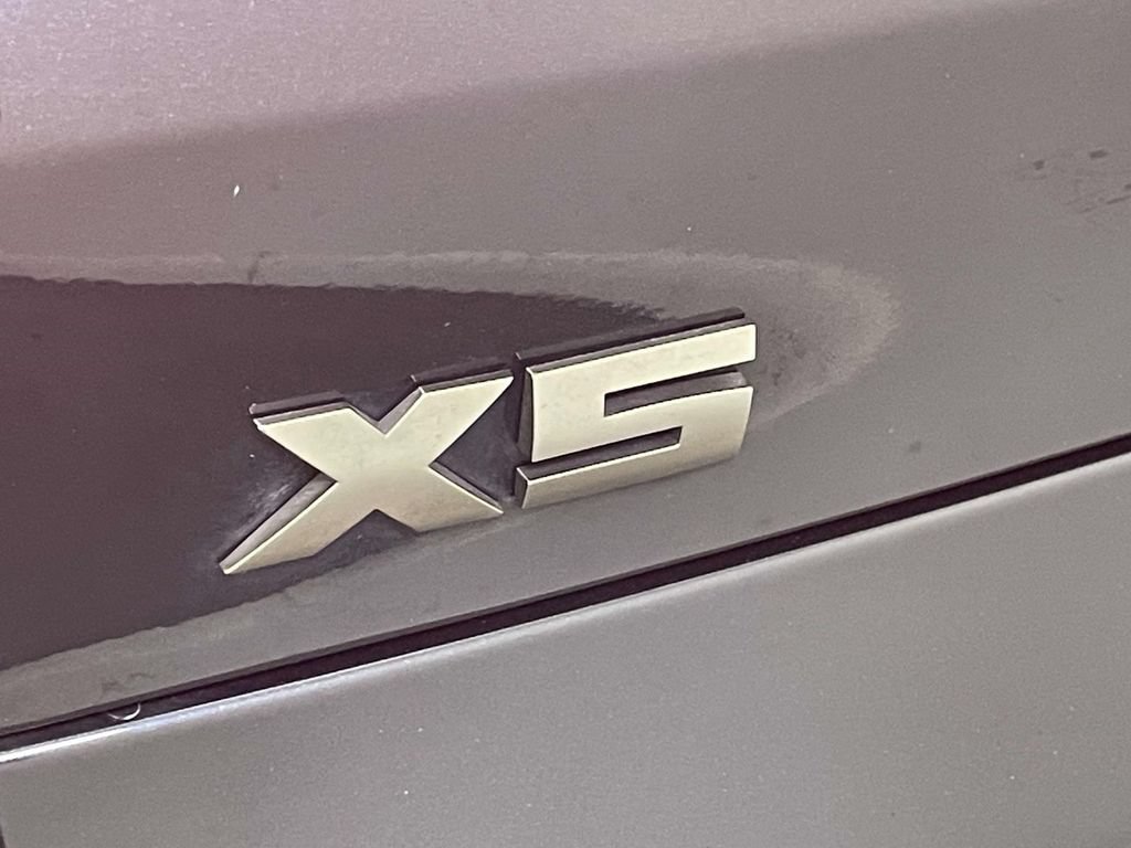 Used 2021 BMW X5 M50i w/ Parking Assistance Package AWD/4WD image 11