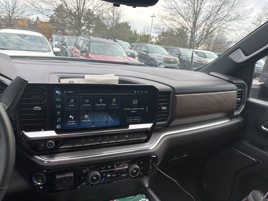 Used 2024 Chevrolet Silverado 2500 High Country w/ High Country Premium Package image 13