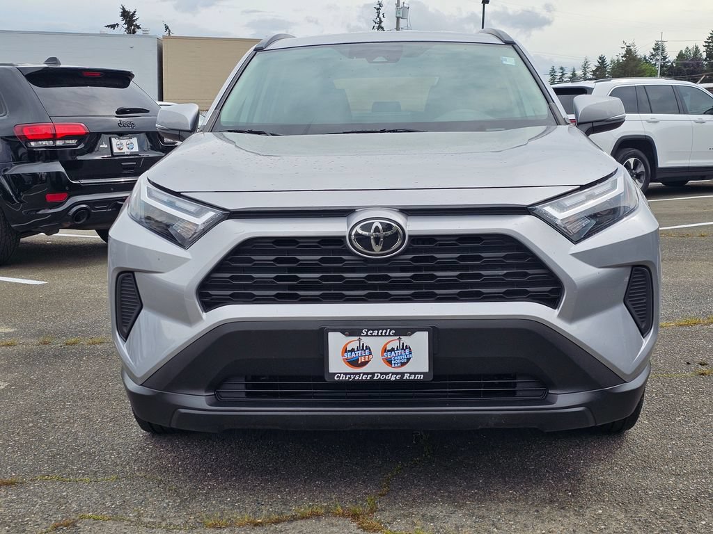 Used 2022 Toyota RAV4 XLE w/ XLE Grade Weather Package AWD/4WD image 3