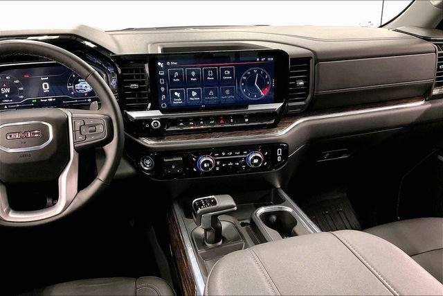 Used 2024 GMC Sierra 1500 Elevation w/ Elevation Premium Package AWD/4WD image 7