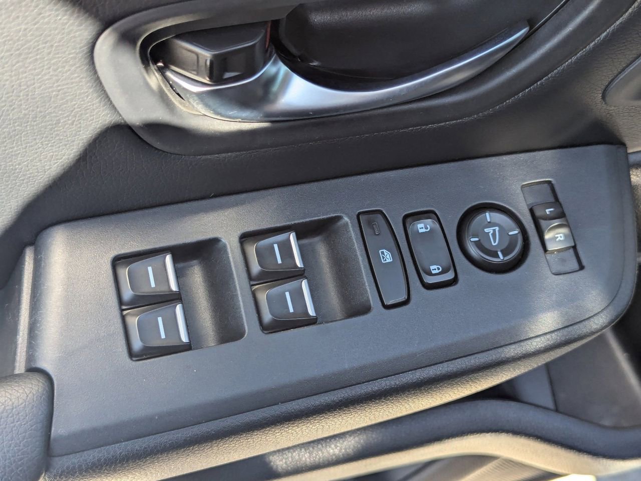 Certified 2025 Honda Pilot EX-L image 22