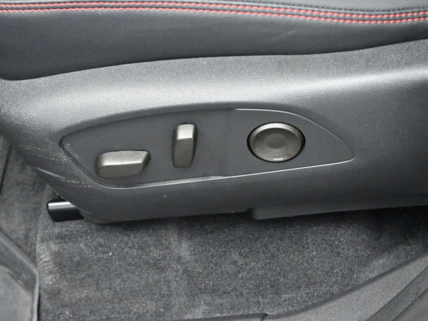 Used 2024 Chevrolet Traverse RS w/ LPO, Floor Liner Package image 16